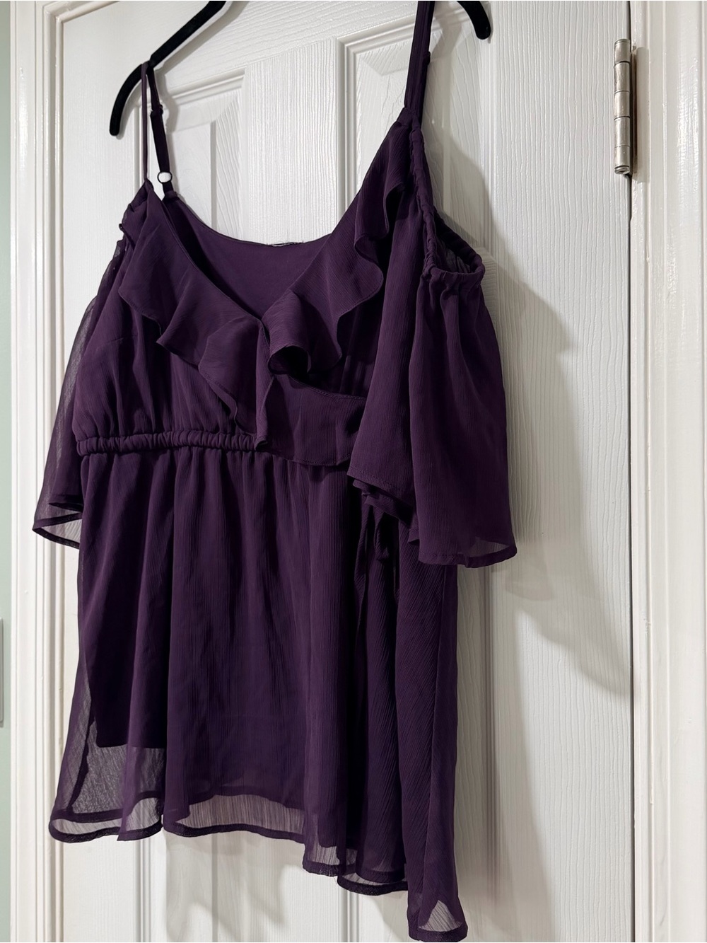 Gorgeous purple Ruffle Top - Picture 2 of 6